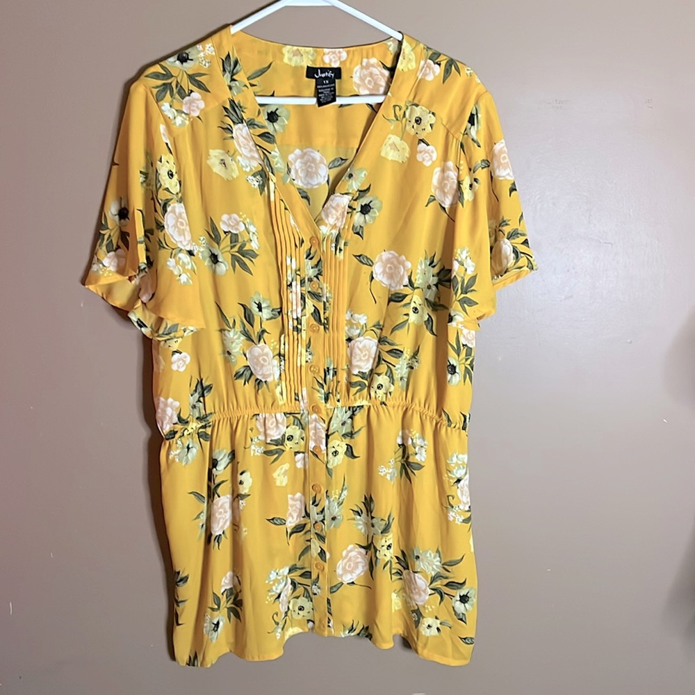 😄Plus size yellow blouse